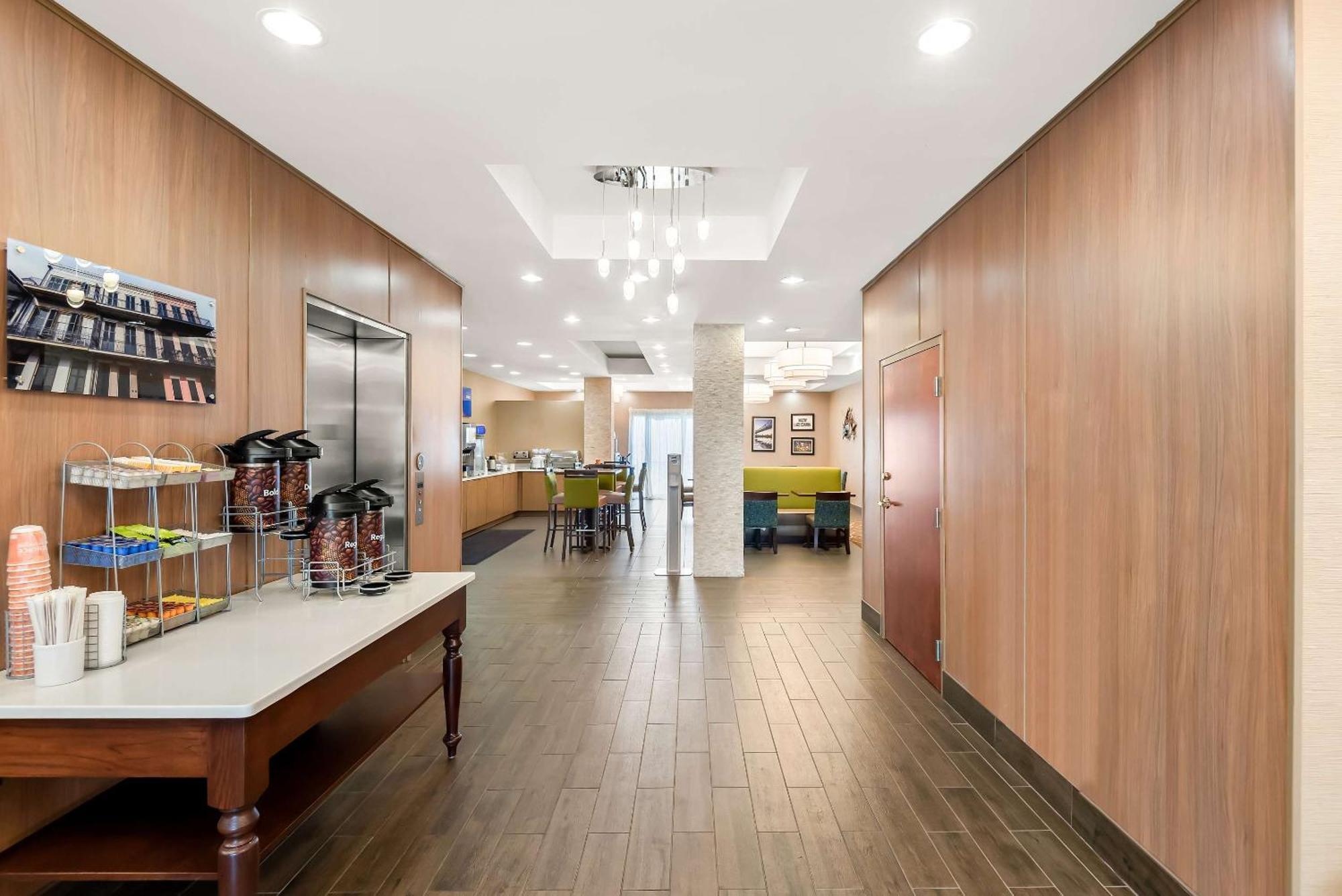 Comfort Suites New Orleans East מראה חיצוני תמונה