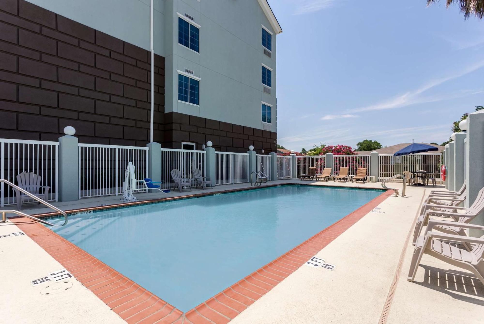 Comfort Suites New Orleans East מראה חיצוני תמונה