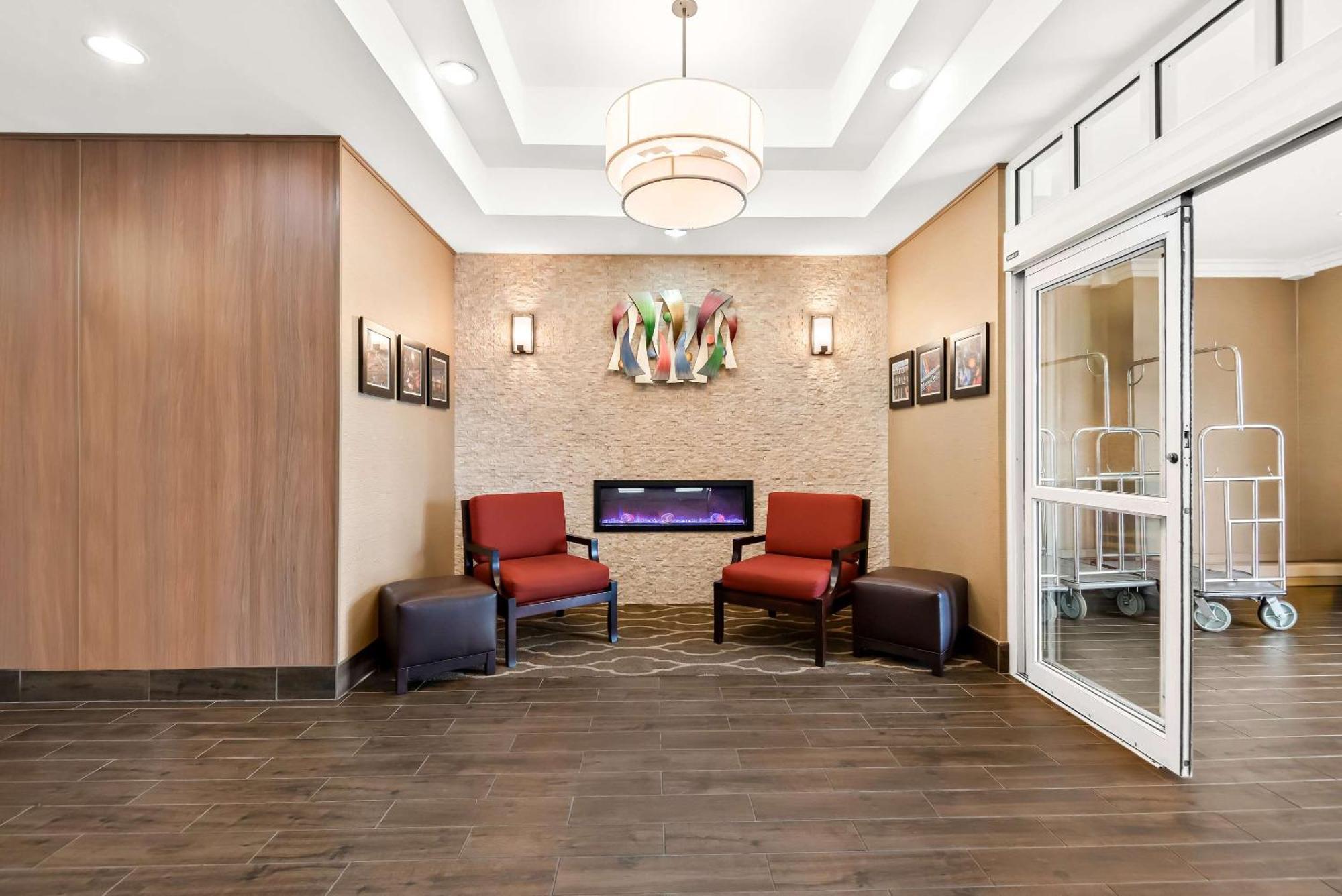 Comfort Suites New Orleans East מראה חיצוני תמונה